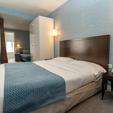 Aoriste & Hotell 4*