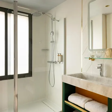 Aoriste & Hotell 4*