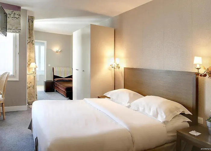 Hotel Aoriste & 4*