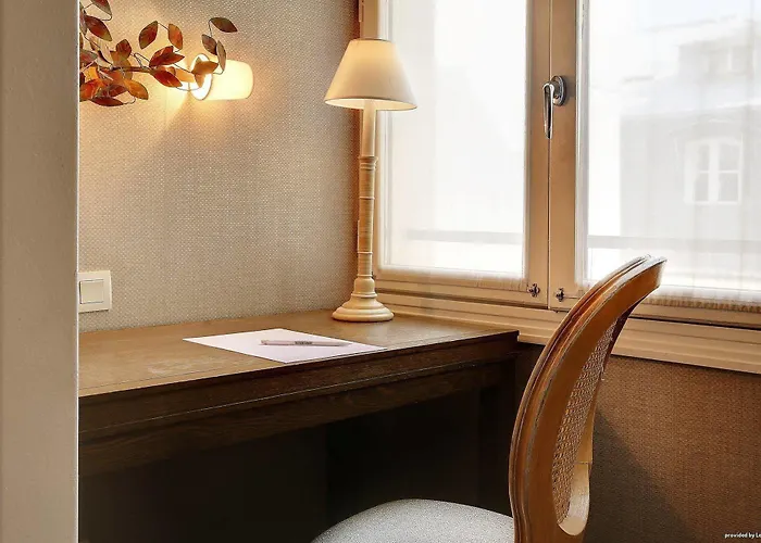 Aoriste & 4* París