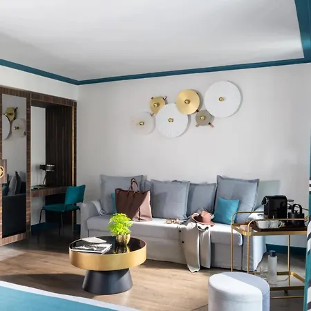 Hotel Aoriste & 4*