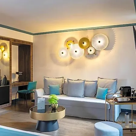 Aoriste & فندق باريس
