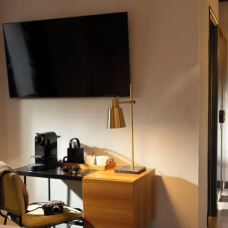 Hotel Aoriste & Paris