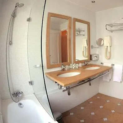 Louvre Piemont Hotel Paris
