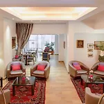 Aoriste & فندق باريس